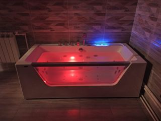 Гидромассажная ванна Frank F102 пристенная 1700х800х600